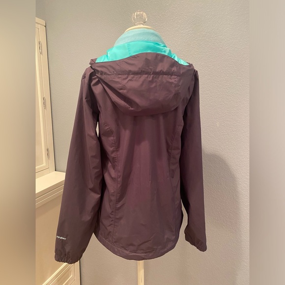 The North Face - Women’s DryVent Rain Jacket - Size Medium - Picture 4 of 12